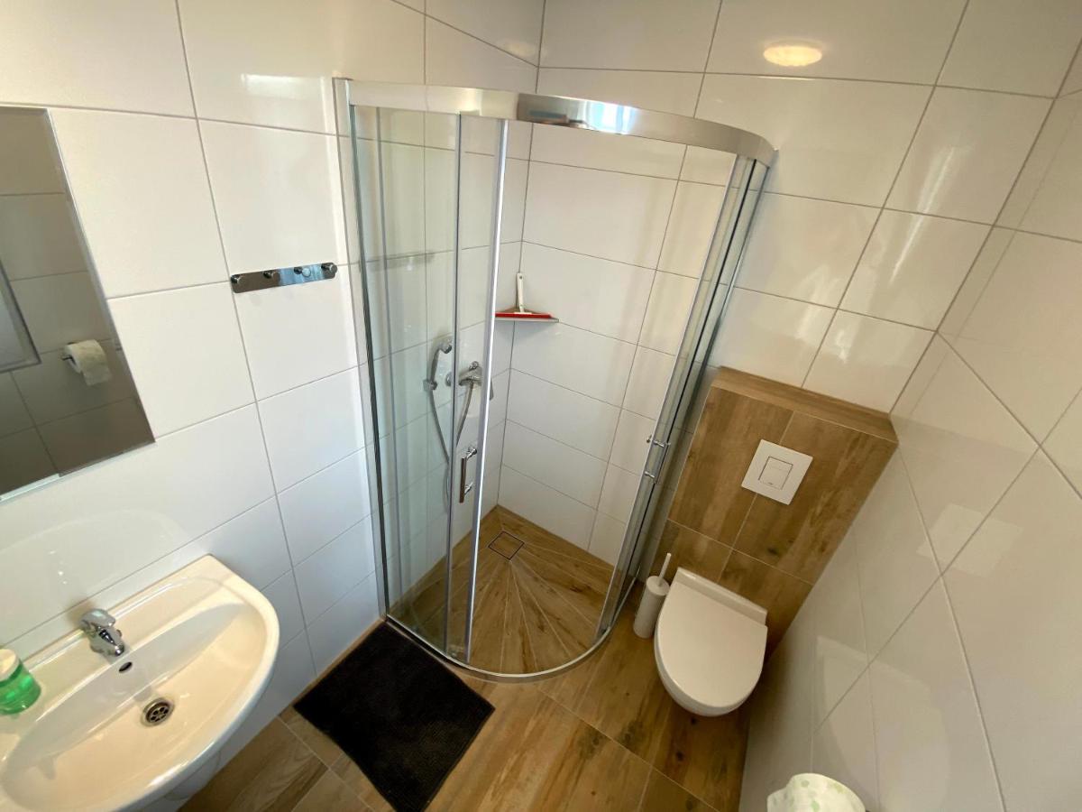Zefir Pokoje Apartment Unieście Екстериор снимка