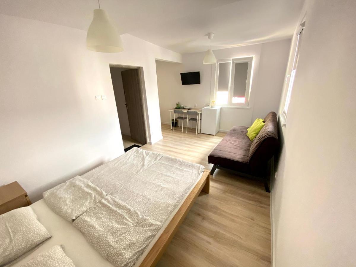 Zefir Pokoje Apartment Unieście Екстериор снимка