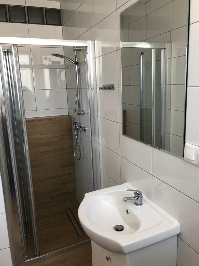 Zefir Pokoje Apartment Unieście Екстериор снимка